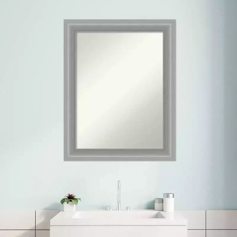 Specchio da Parete Stretto per Bagno 23"x29" con Cornice in Nichel Spazzolato Lucidato, Non Smussato, Ferramenta Inclusa