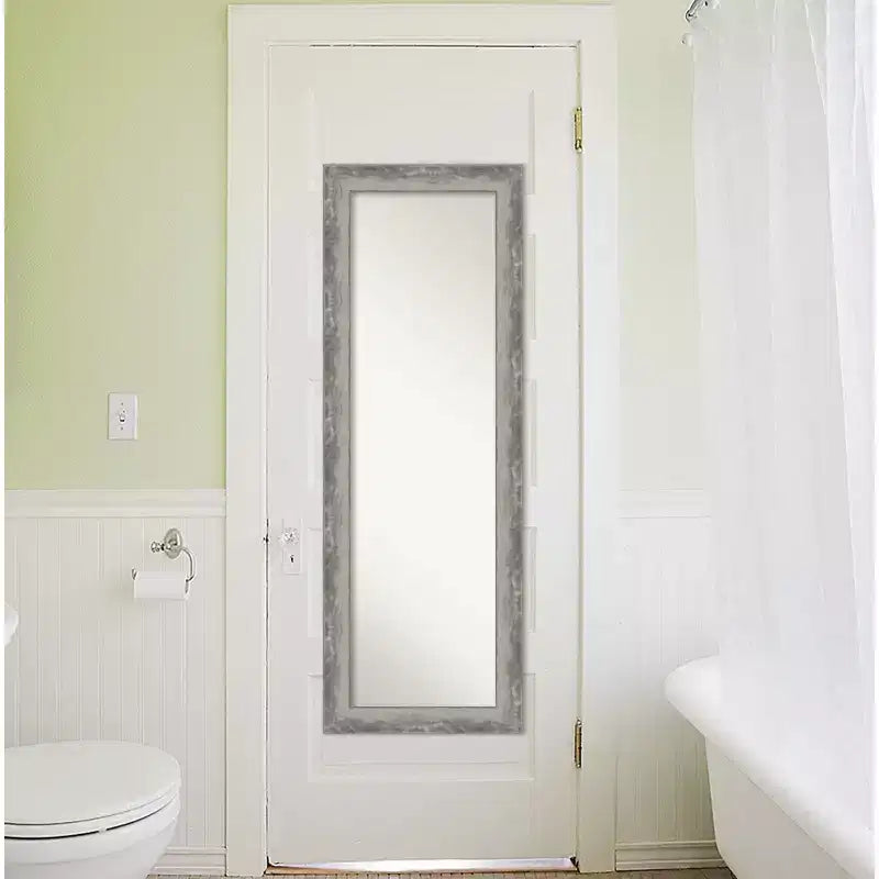 Specchio a figura intera 19"x53" da appendere alla porta con cornice sottile in argento Waveline, montaggio a parete o porta