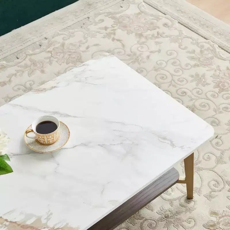 Tavolino rettangolare a 2 ripiani da 120 cm con piano in MDF effetto marmo e struttura in metallo dorato, Bianco/Oro
