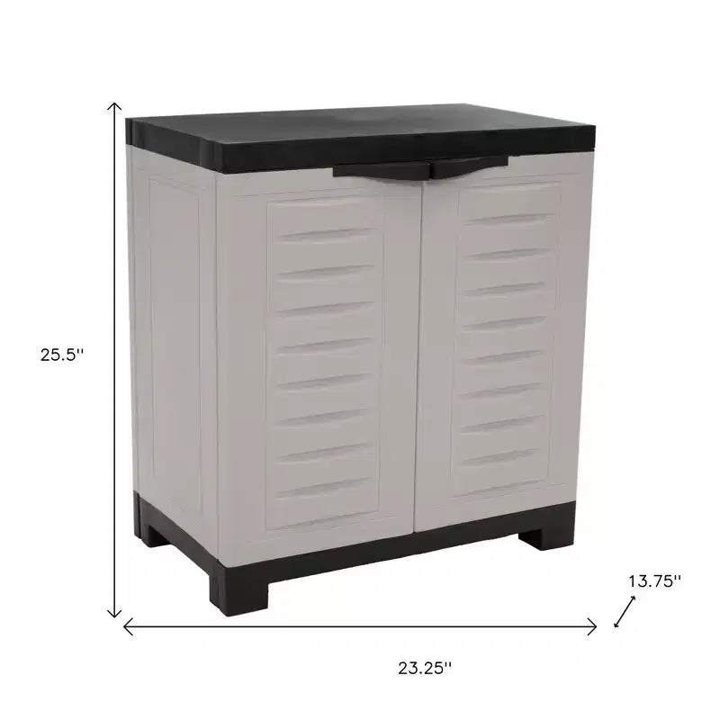 Armadio multiuso in plastica resistente a 2 ante da 66 cm con ripiano regolabile, grigio e nero, capacità 13,6 kg