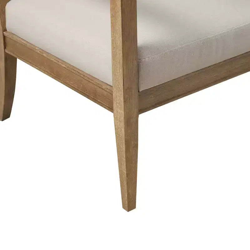 Poltrona d'accento imbottita, poliestere avorio, schienale a doghe, struttura in legno massello, stile transizionale