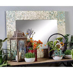 Specchio da Parete a Mosaico Artigianale in Madreperla con Angoli Blu, 61x91 cm, Crema