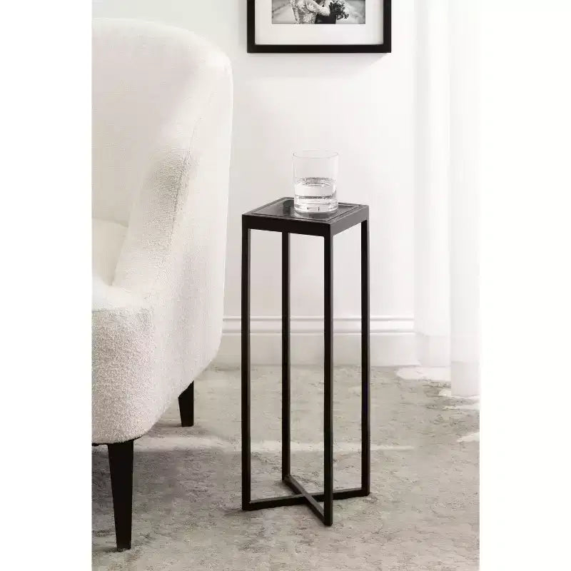 Tavolino da bibite in metallo dorato squadrato con piano in vetro e piedini in gomma, 17,8x17,8x53,3 cm, compatto