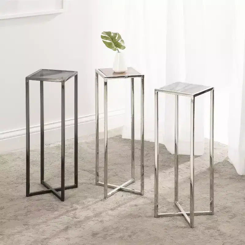 Tavolino da bibite in metallo dorato squadrato con piano in vetro e piedini in gomma, 17,8x17,8x53,3 cm, compatto