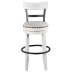 Sgabello da bar alto imbottito girevole con schienale basso curvo e gambe in legno, altezza seduta 76,8 cm, rustico