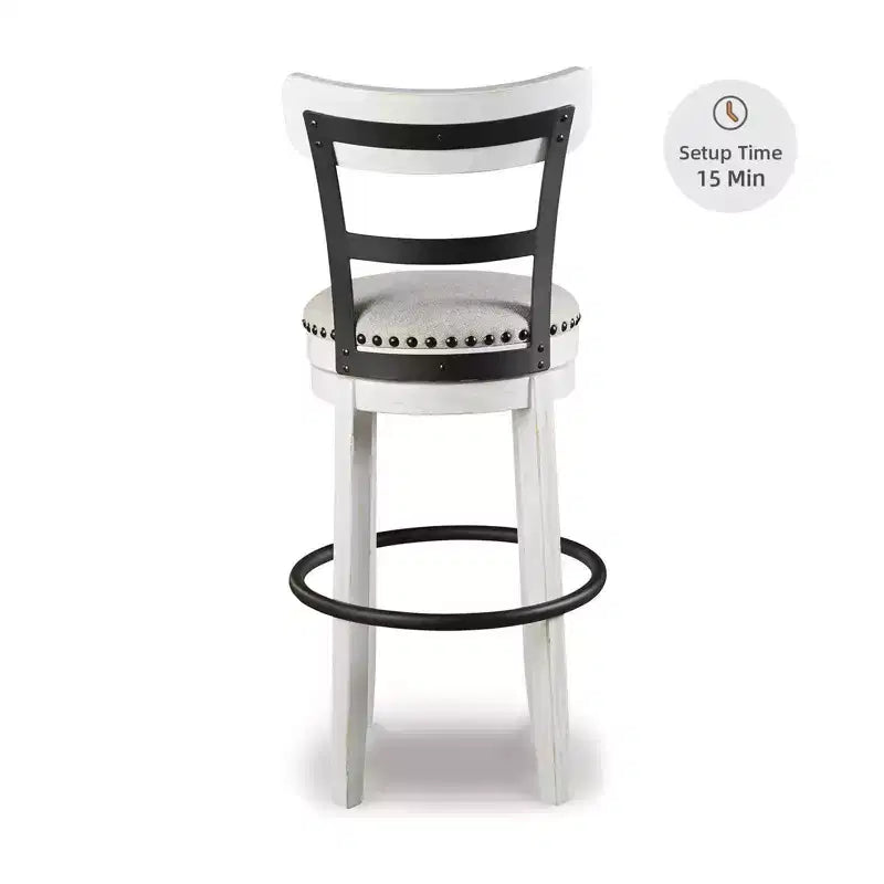 Sgabello da bar alto imbottito girevole con schienale basso curvo e gambe in legno, altezza seduta 76,8 cm, rustico