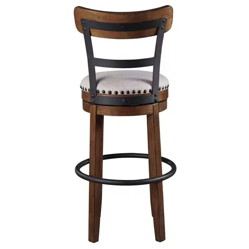 Sgabello da bar alto imbottito girevole con schienale basso curvo e gambe in legno, altezza seduta 76,8 cm, rustico