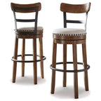 Sgabello da bar alto imbottito girevole con schienale basso curvo e gambe in legno, altezza seduta 76,8 cm, rustico